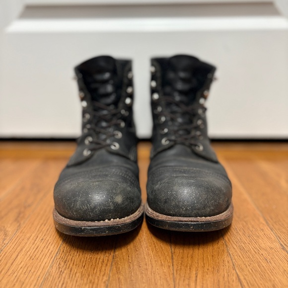 Red Wing Iron Ranger 8114 – Black Harness – 10.5D – Broken In Right